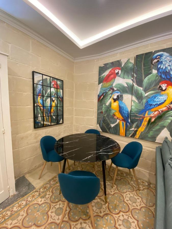 Typical Maltese Maisonette In St.Julians Saint Julian's Exterior photo